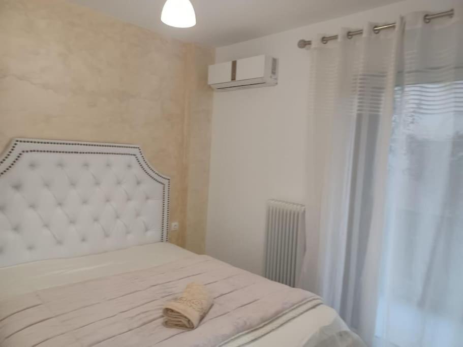 Cozy Renovated Apartment Atenas Exterior foto