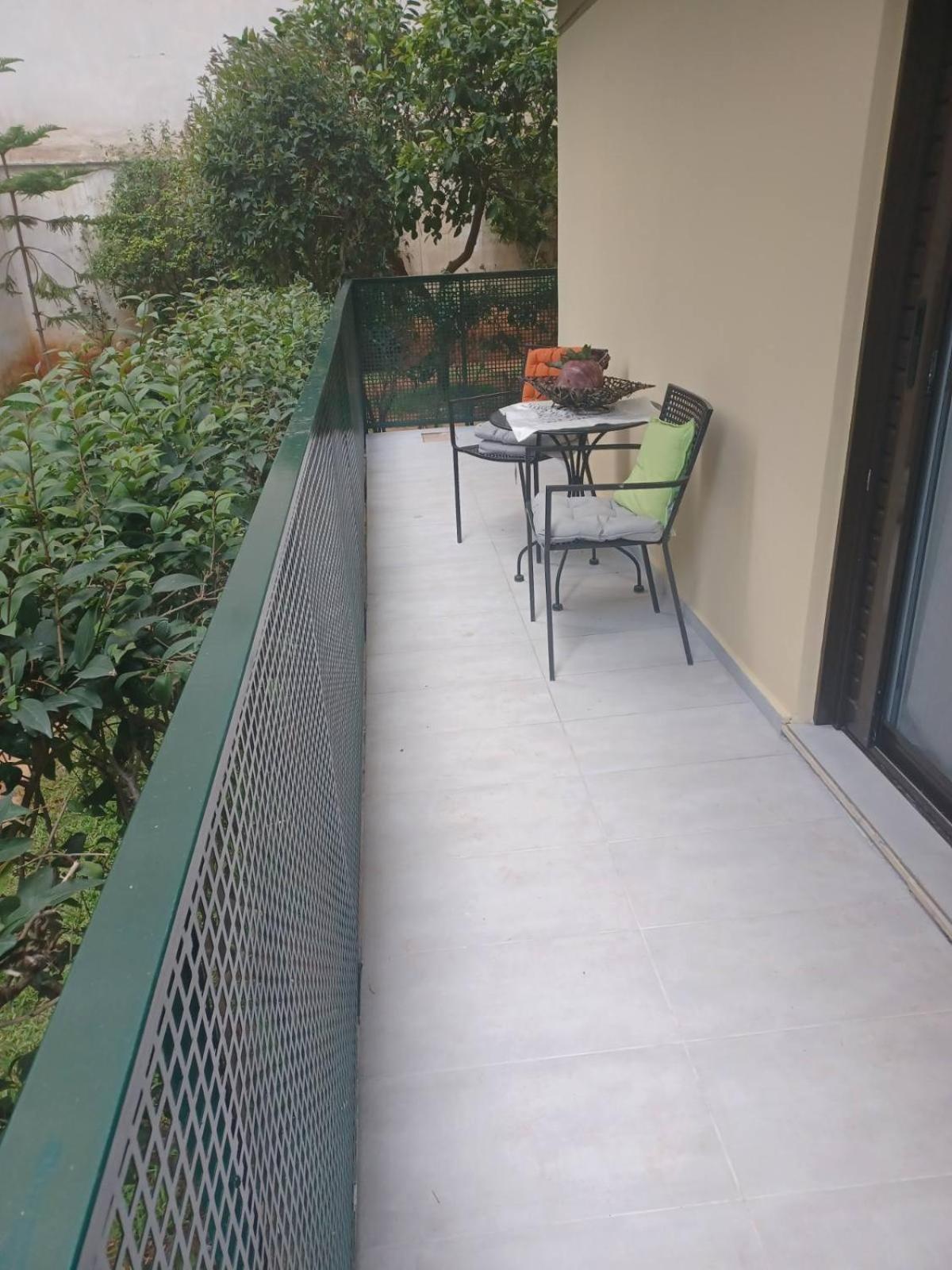 Cozy Renovated Apartment Atenas Quarto foto
